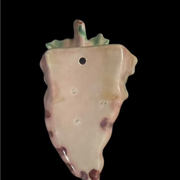 Vintage Grape Cluster Wall Pocket 3D Ceramic Grape Bunch With Leaves Grandma - Picture 2 of 7